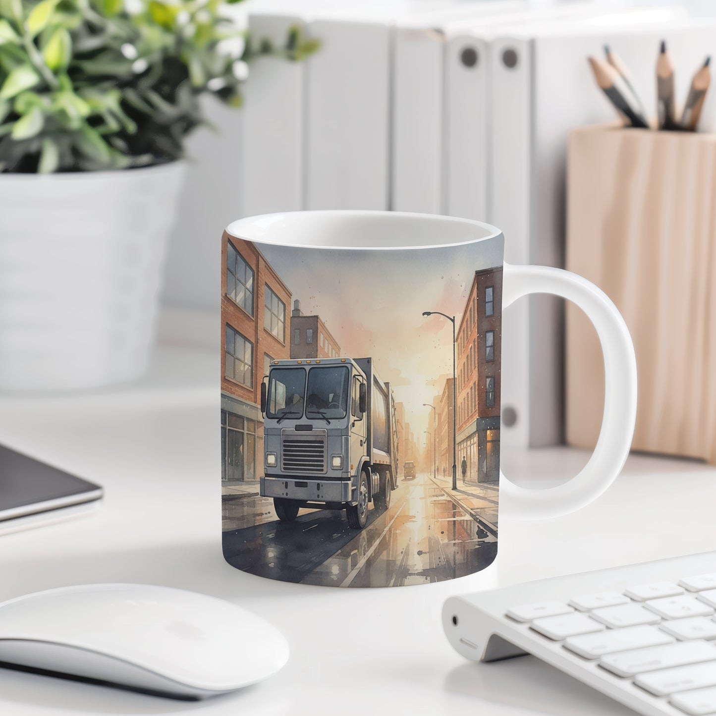 Hrnek s popelářským vozem při západu slunce