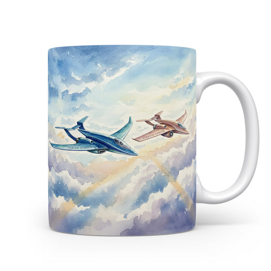 Hrnek s futuristickými letadly mezi oblaky