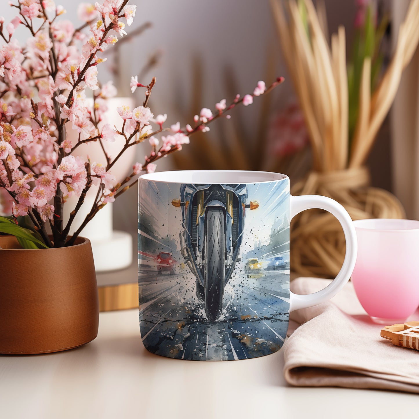 Hrnek s akvarelovou motorkou v lijáku