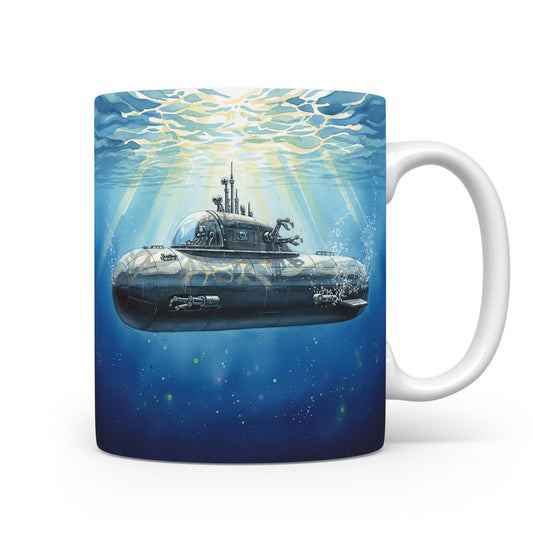 Akvarelový motiv ponorky pod hladinou na hrnku