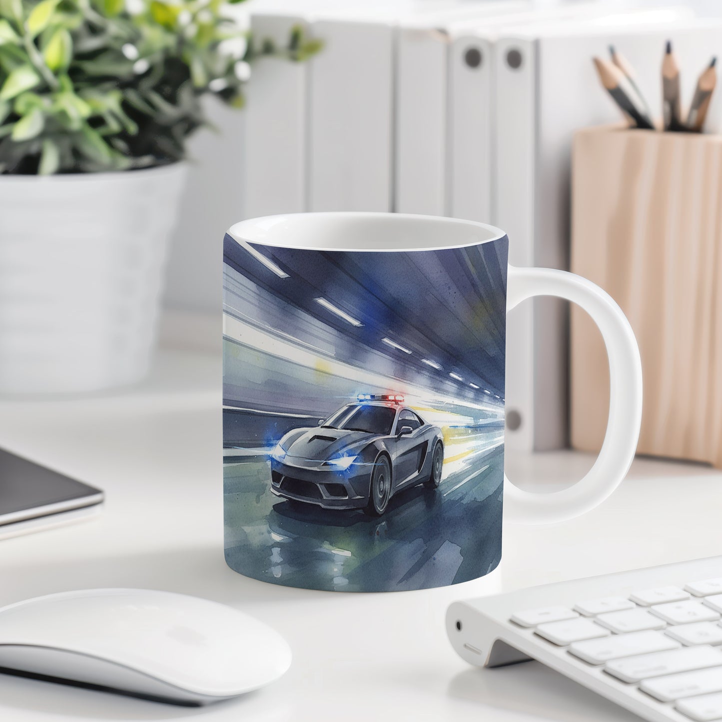 Hrnek s policejním superautem v tunelu