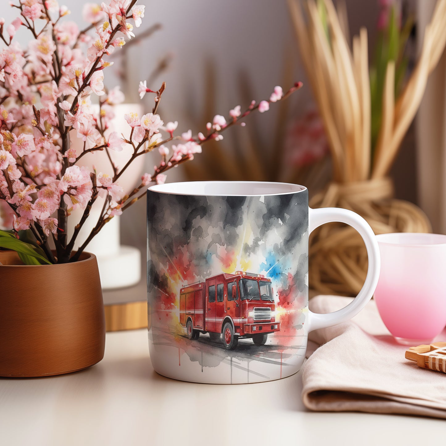 Hrnek s hasičským vozem v akvarelu