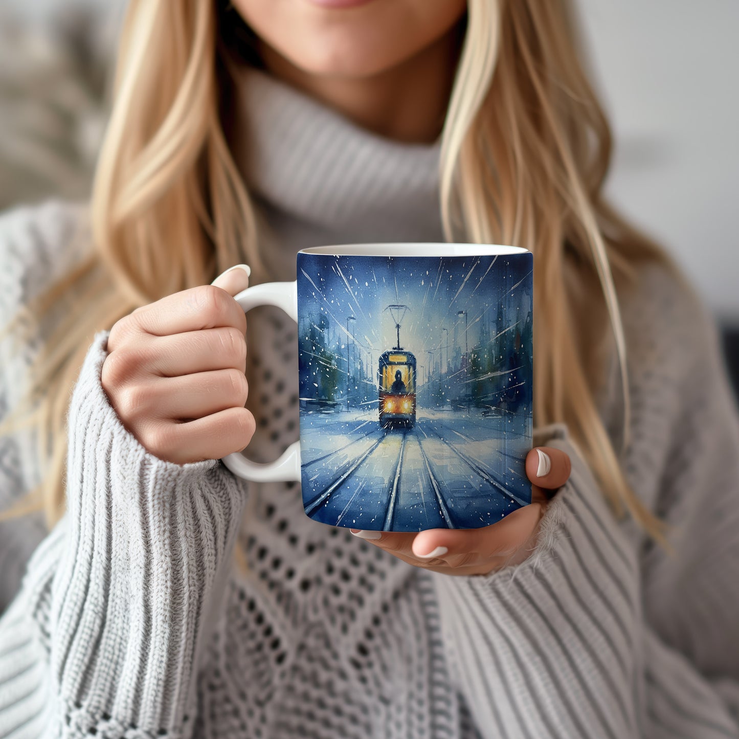 Hrnek s tramvají v zimní krajině