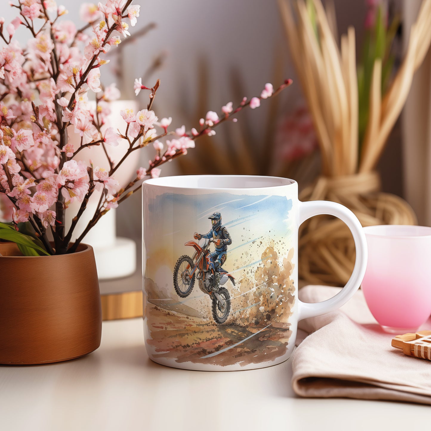 Hrnek s motokrosovým jezdcem v akci