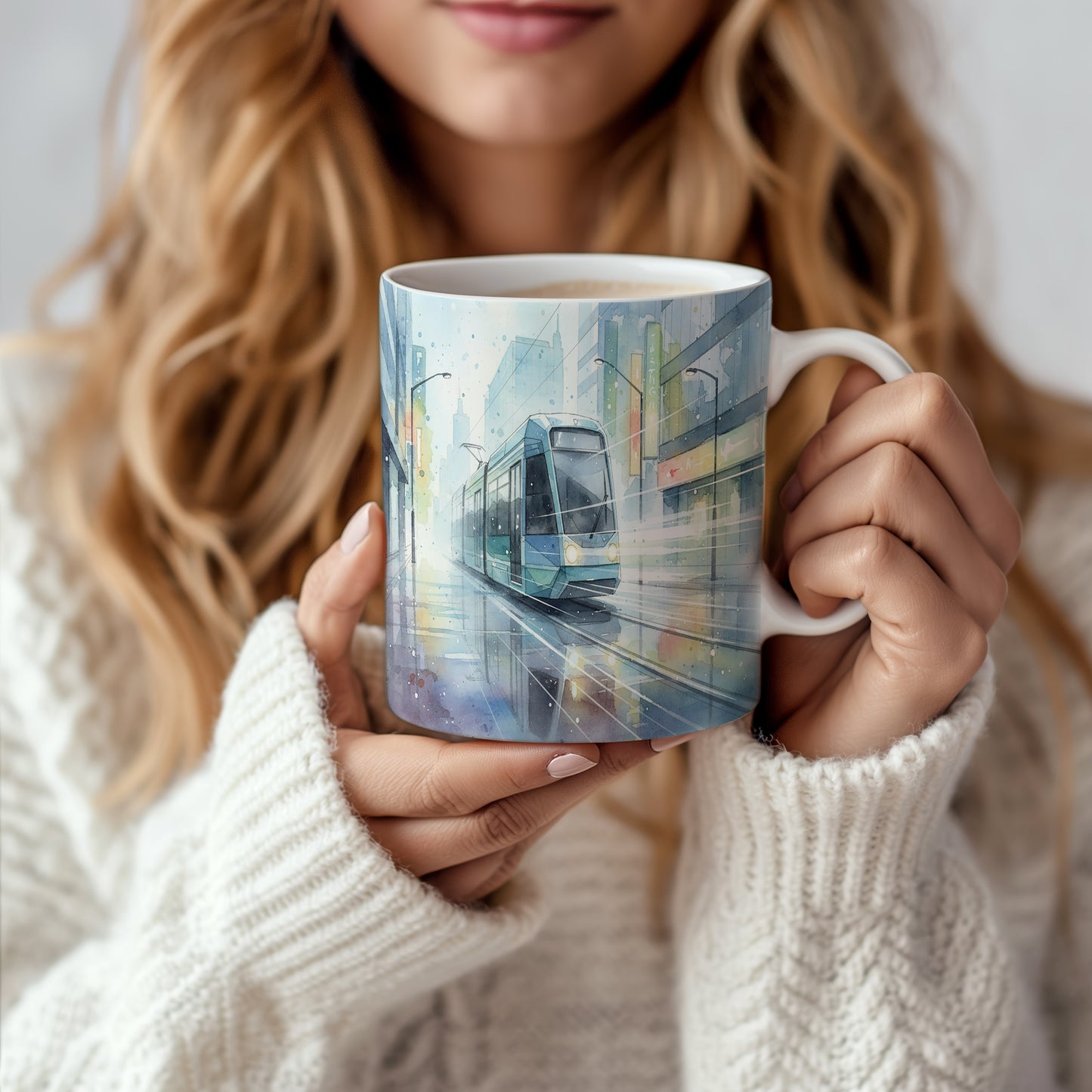 Hrnek s tramvají v moderní metropoli