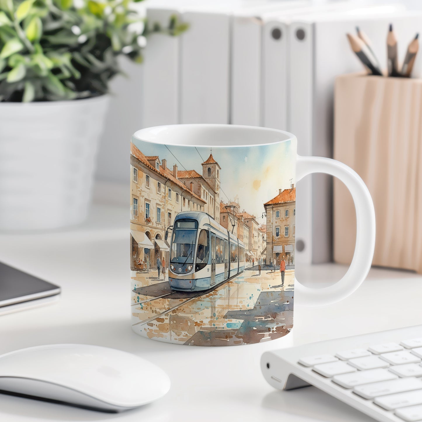 Hrnek s tramvají v historickém centru