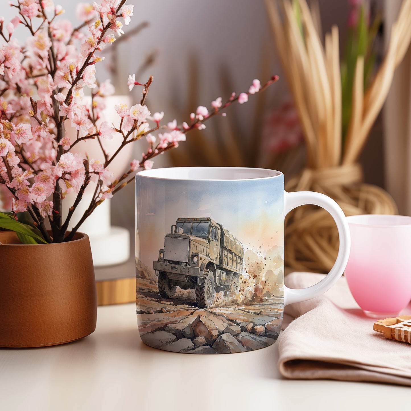 Hrnek s náklaďákem v terénu