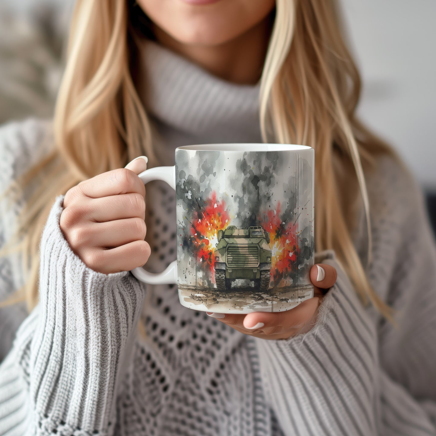 Hrnek s obrněným vozem v plamenech