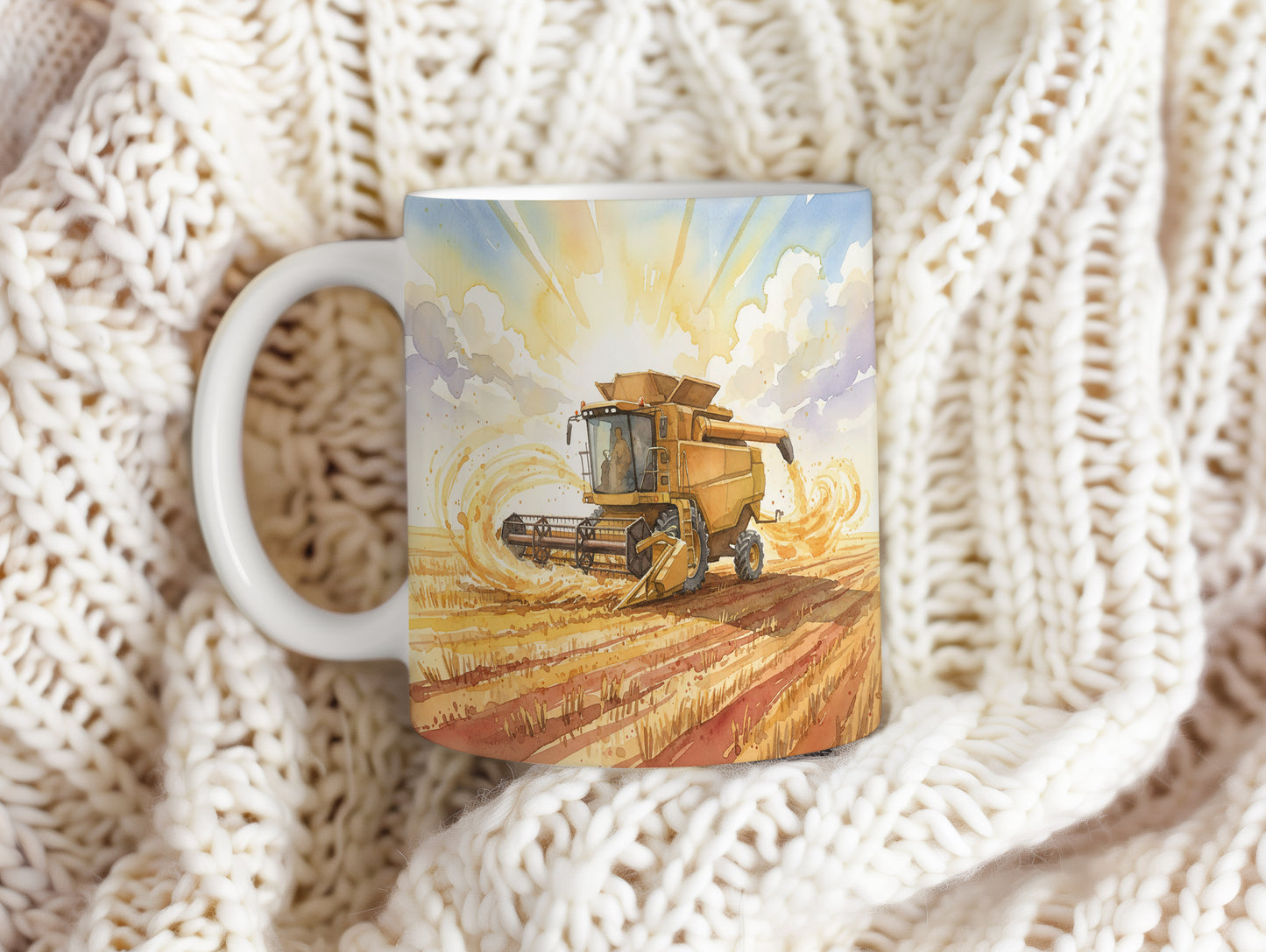 Hrnek se sklízecí mlátičkou v záři slunce