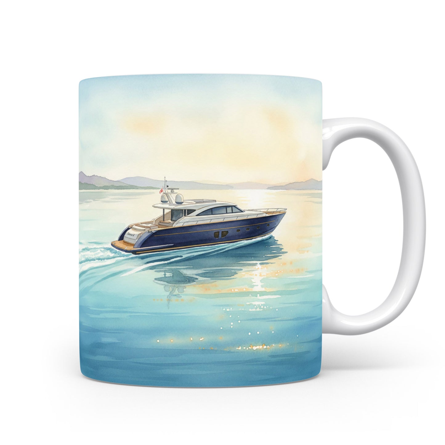 Hrnek s luxusní jachtou při západu slunce