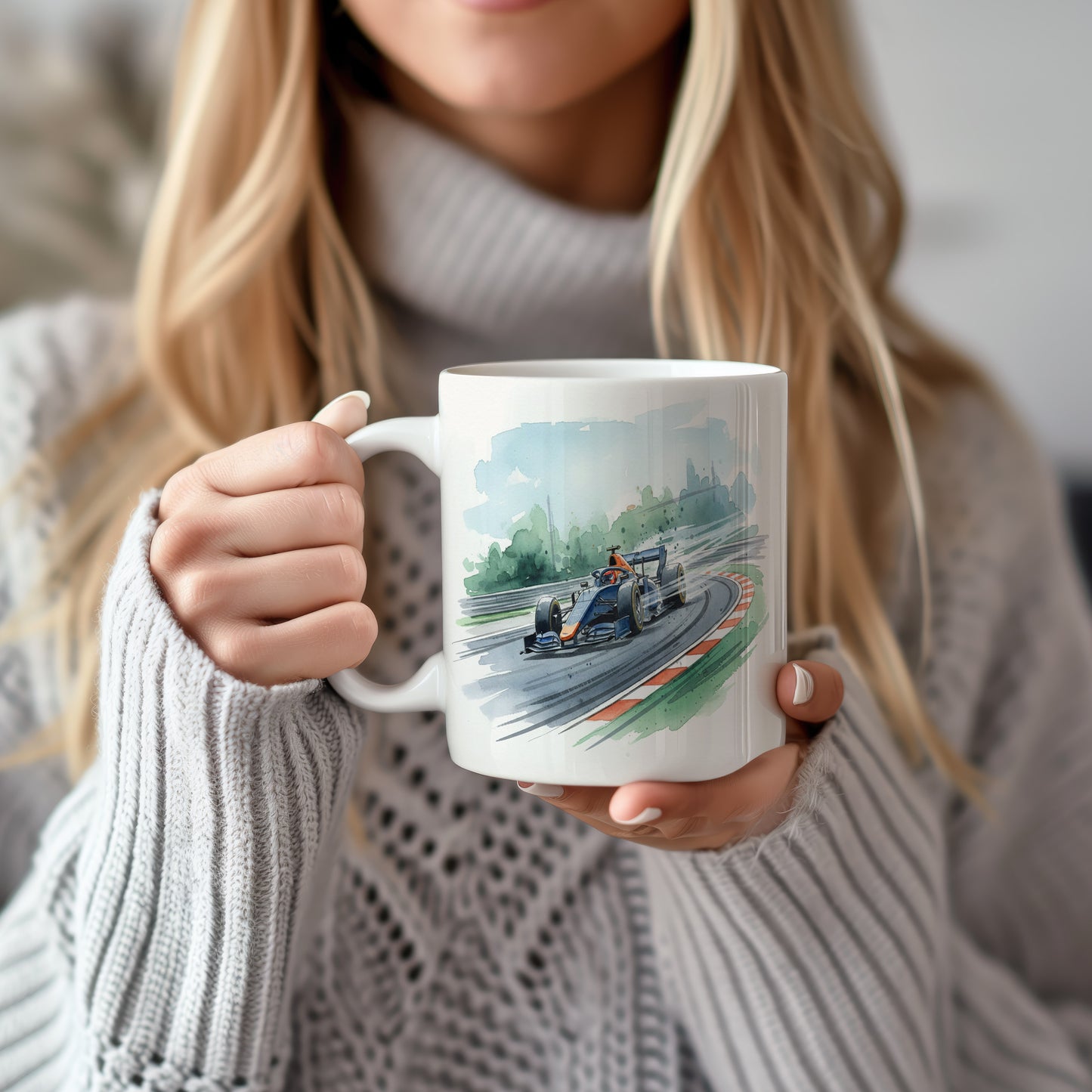 Hrnek s formulí na závodní dráze