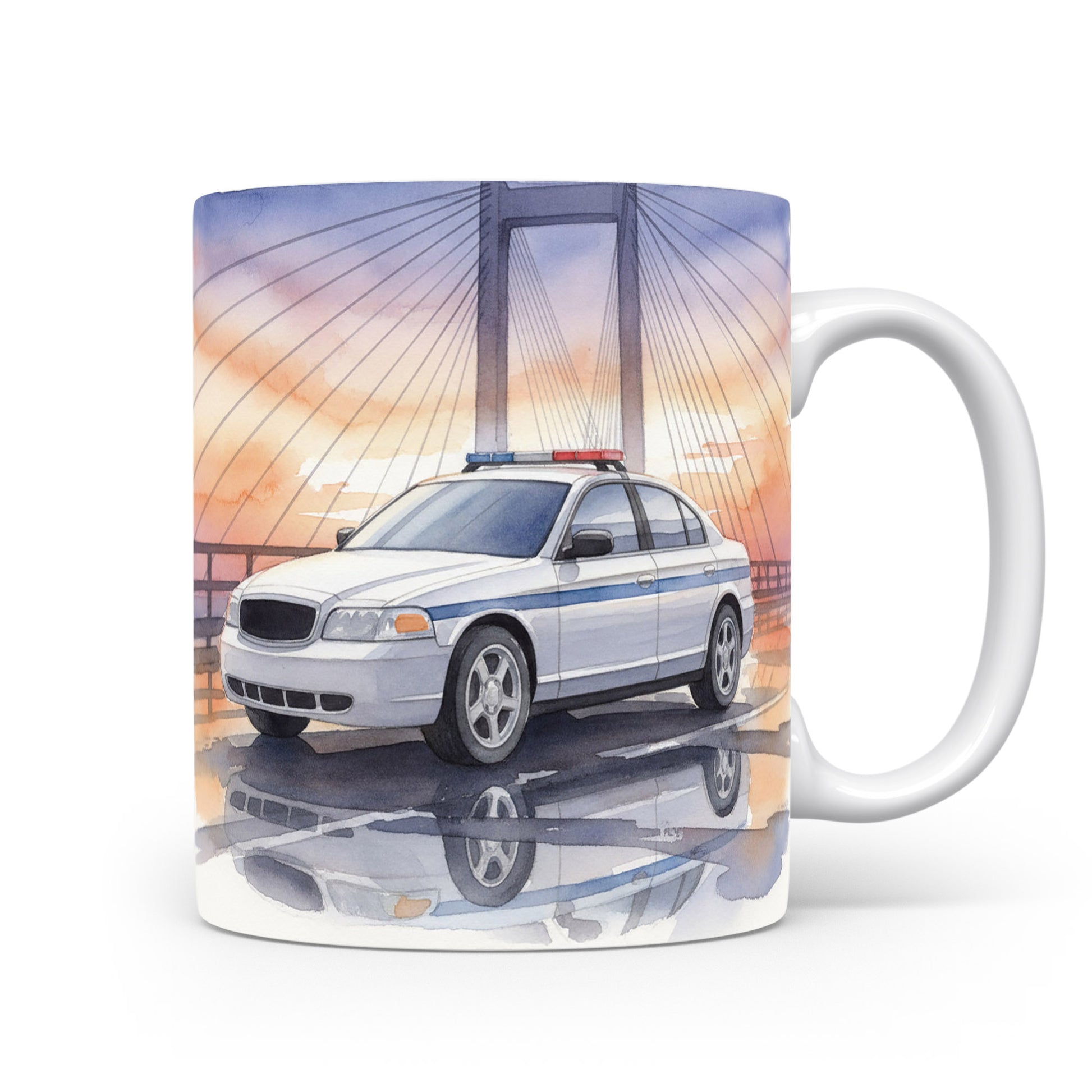 Hrnek s policejním vozem na mostě