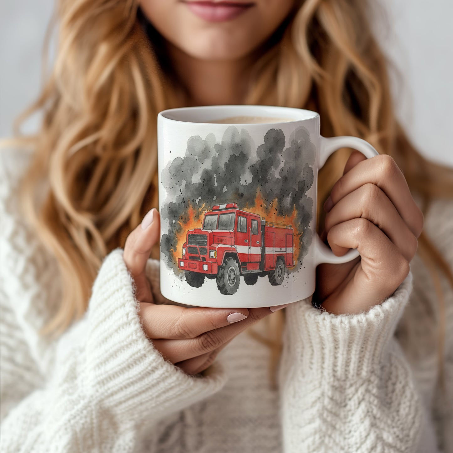 Hrnek s hasičským vozem v plamenech