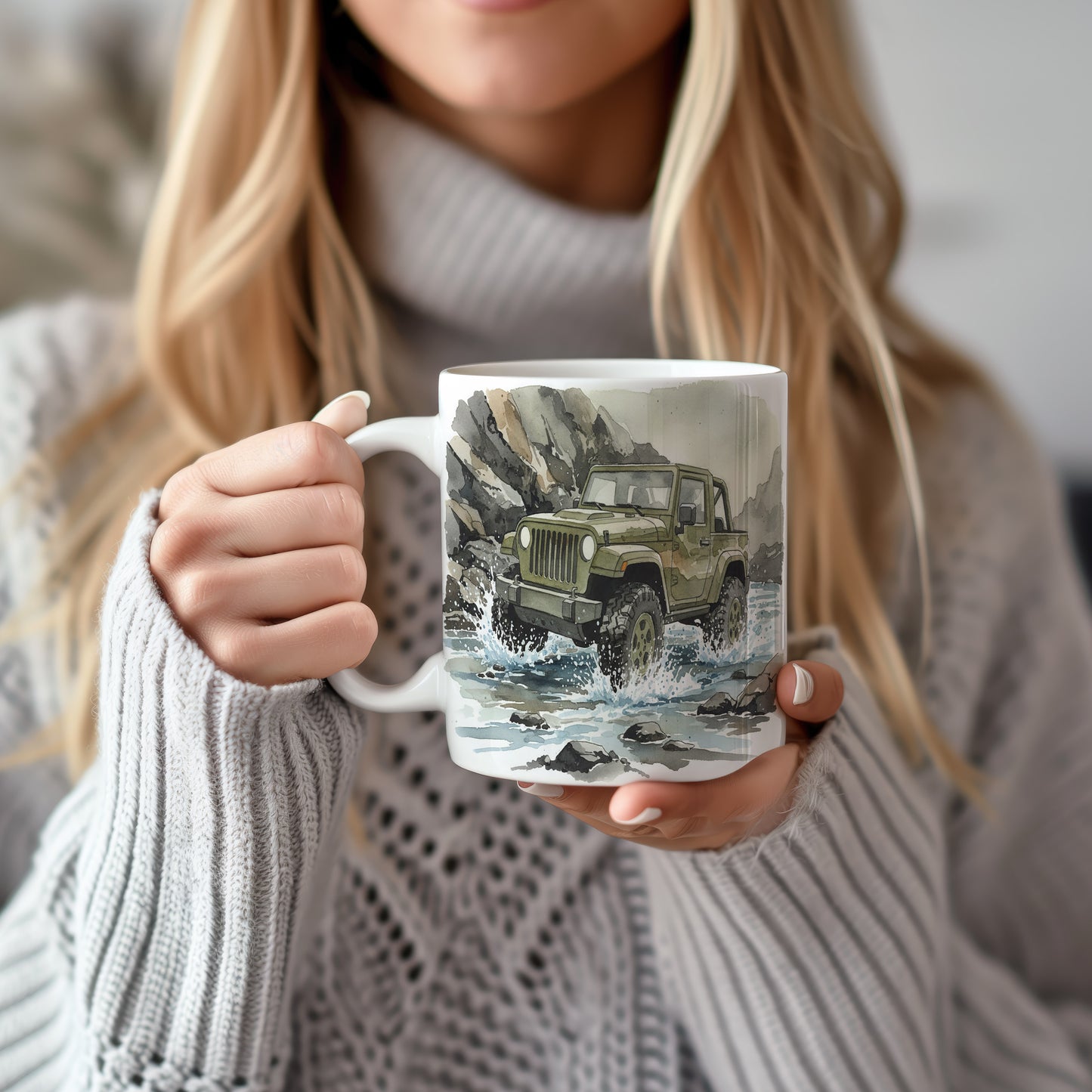 Hrnek s jeepem v divoké přírodě