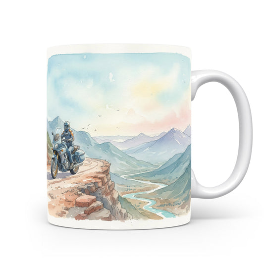 Motocykl na horské silnici v akvarelu