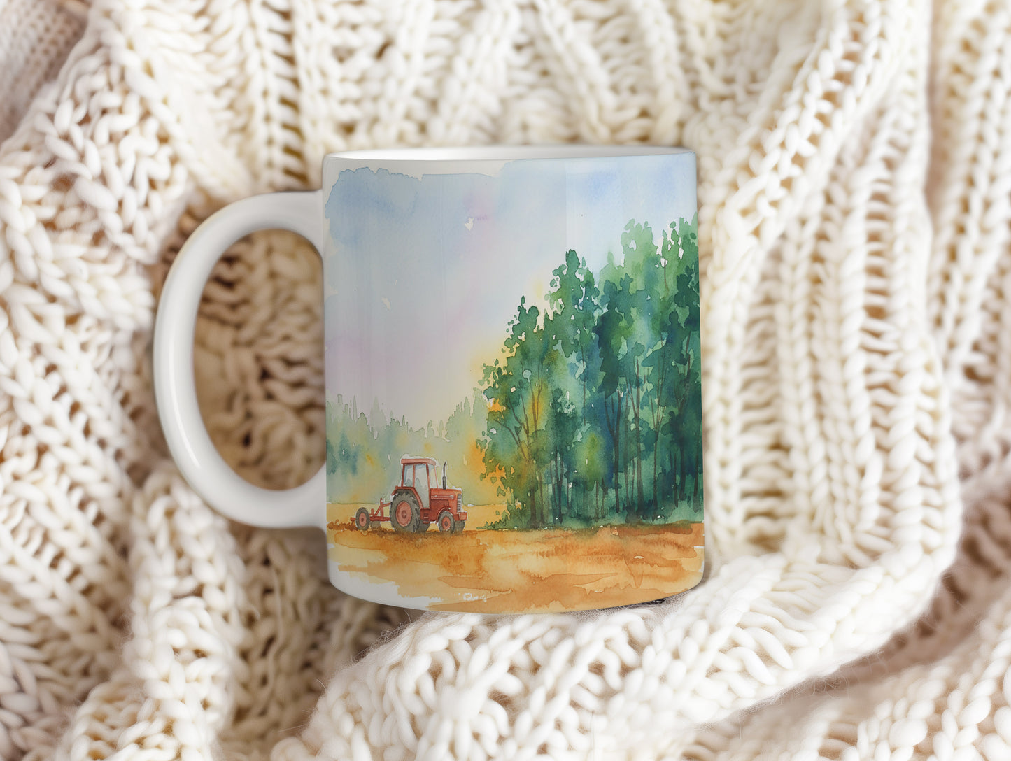 Hrnek s traktorem u lesa