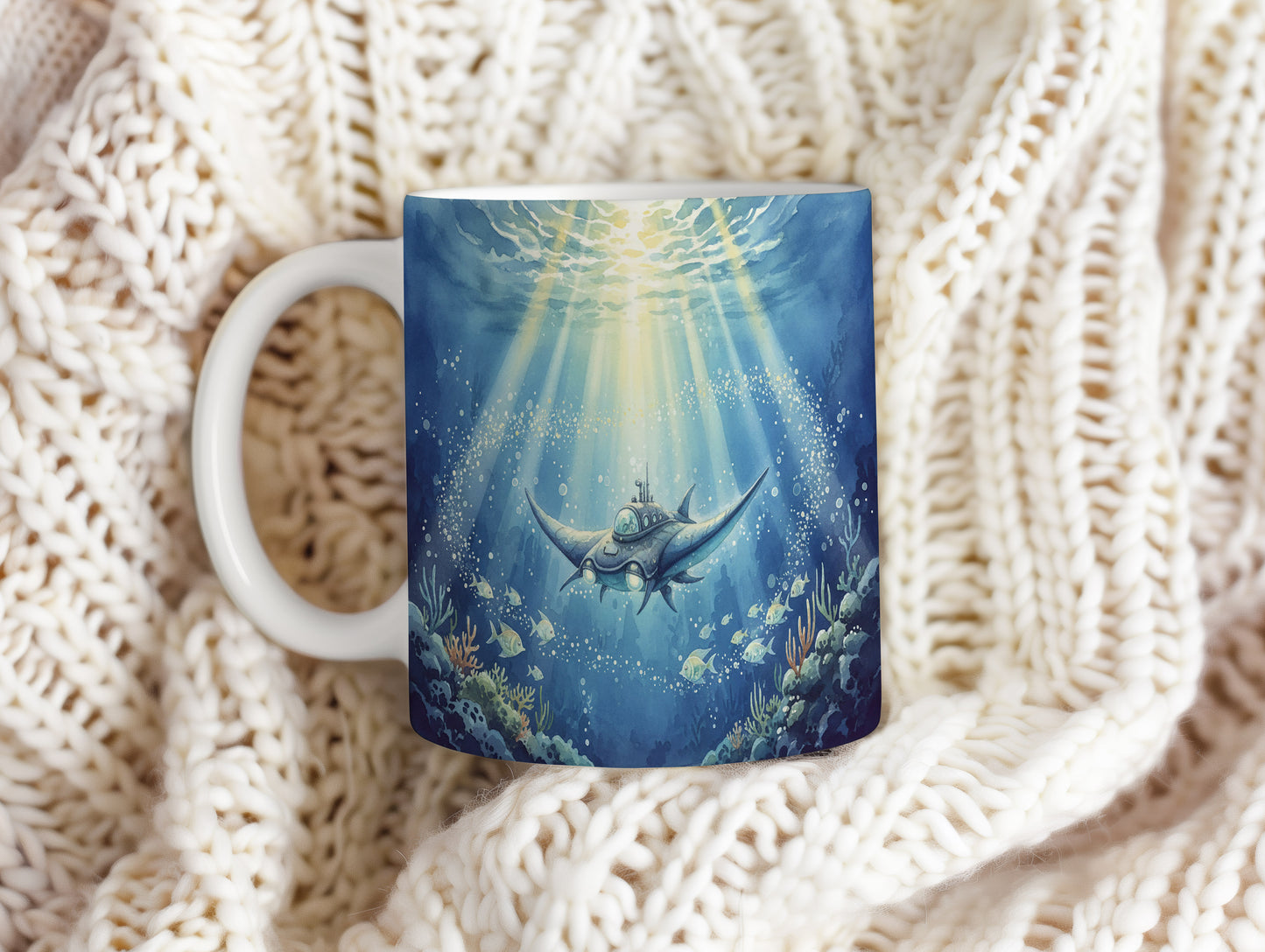 Hrnek s ponorkou v hlubinách