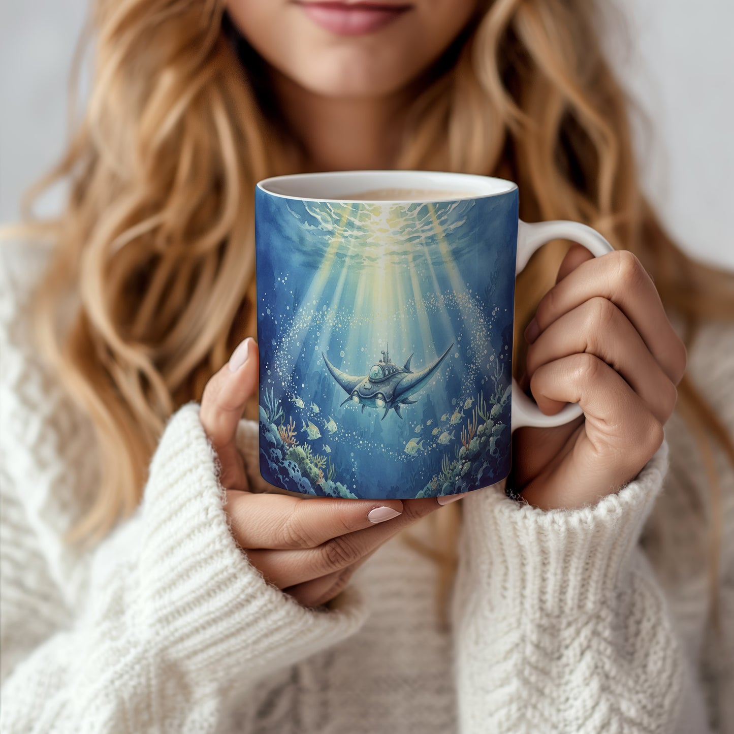 Hrnek s ponorkou v hlubinách