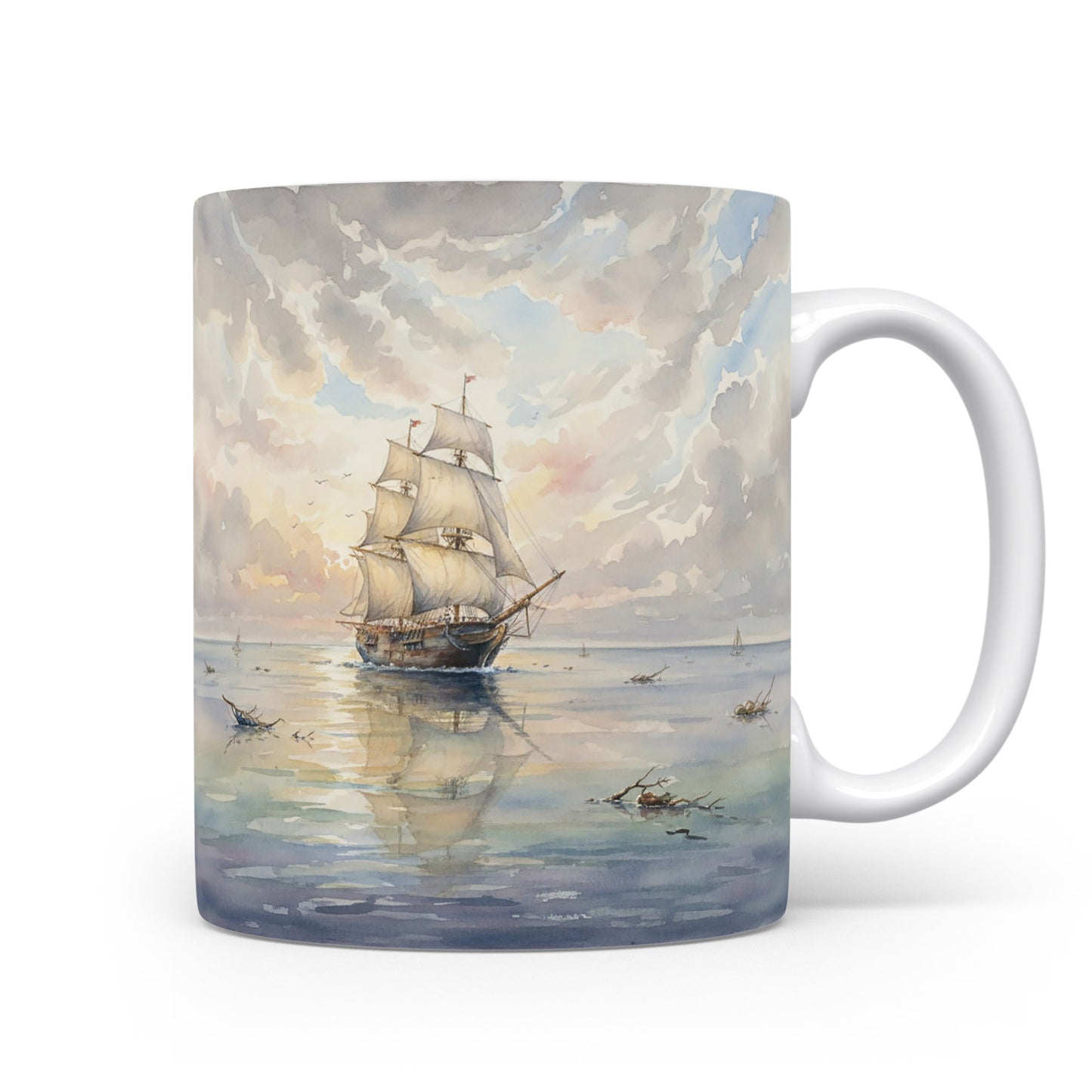 Hrnek s plachetnicí na klidném moři