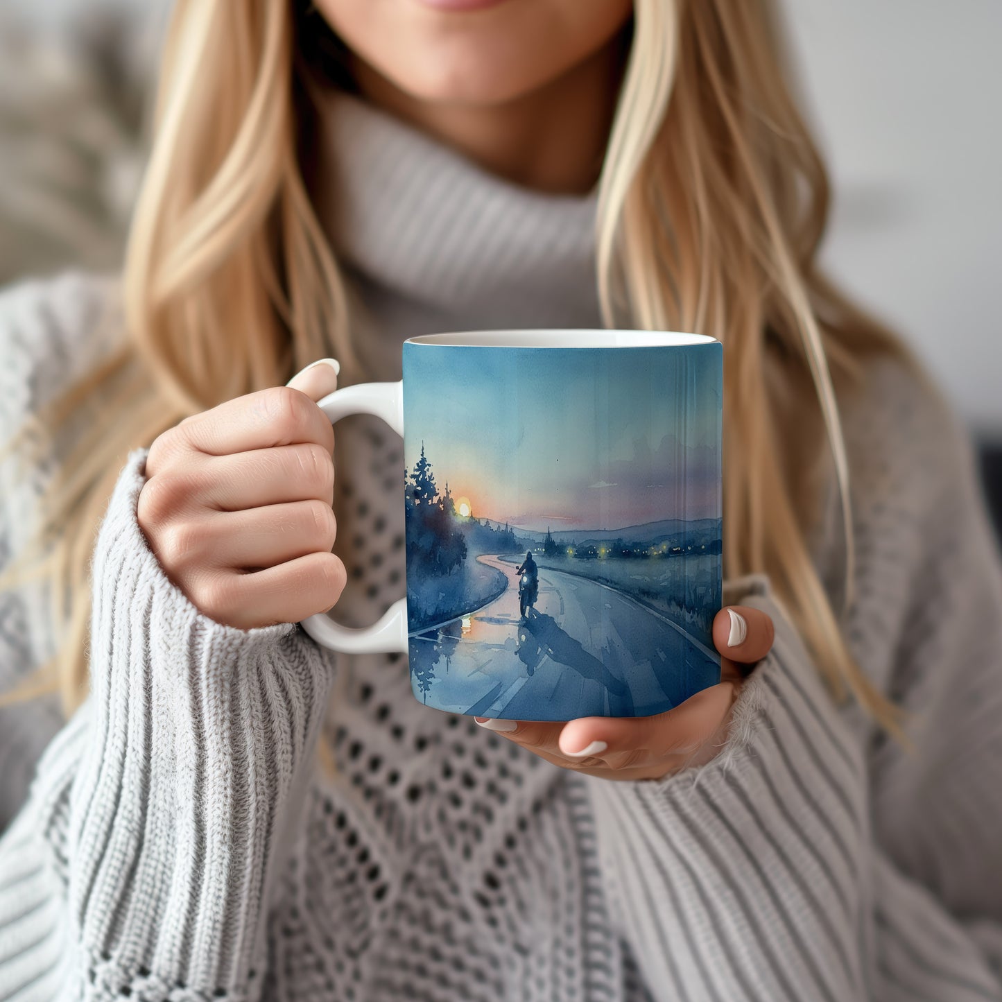 Hrnek s motorkou při západu slunce