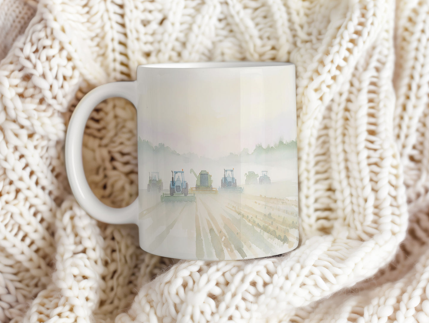 Hrnek s kombajnem na poli