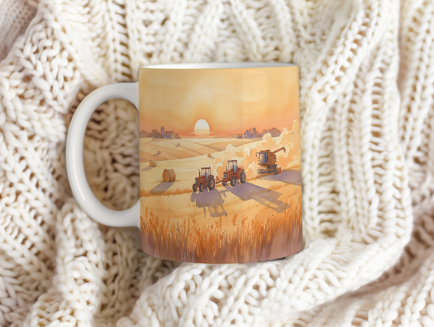 Hrnek s traktory při západu slunce