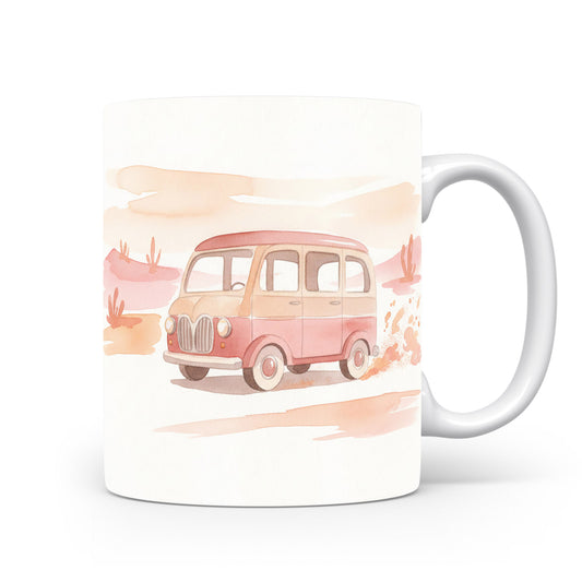 Hrnek s retro dodávkou v poušti