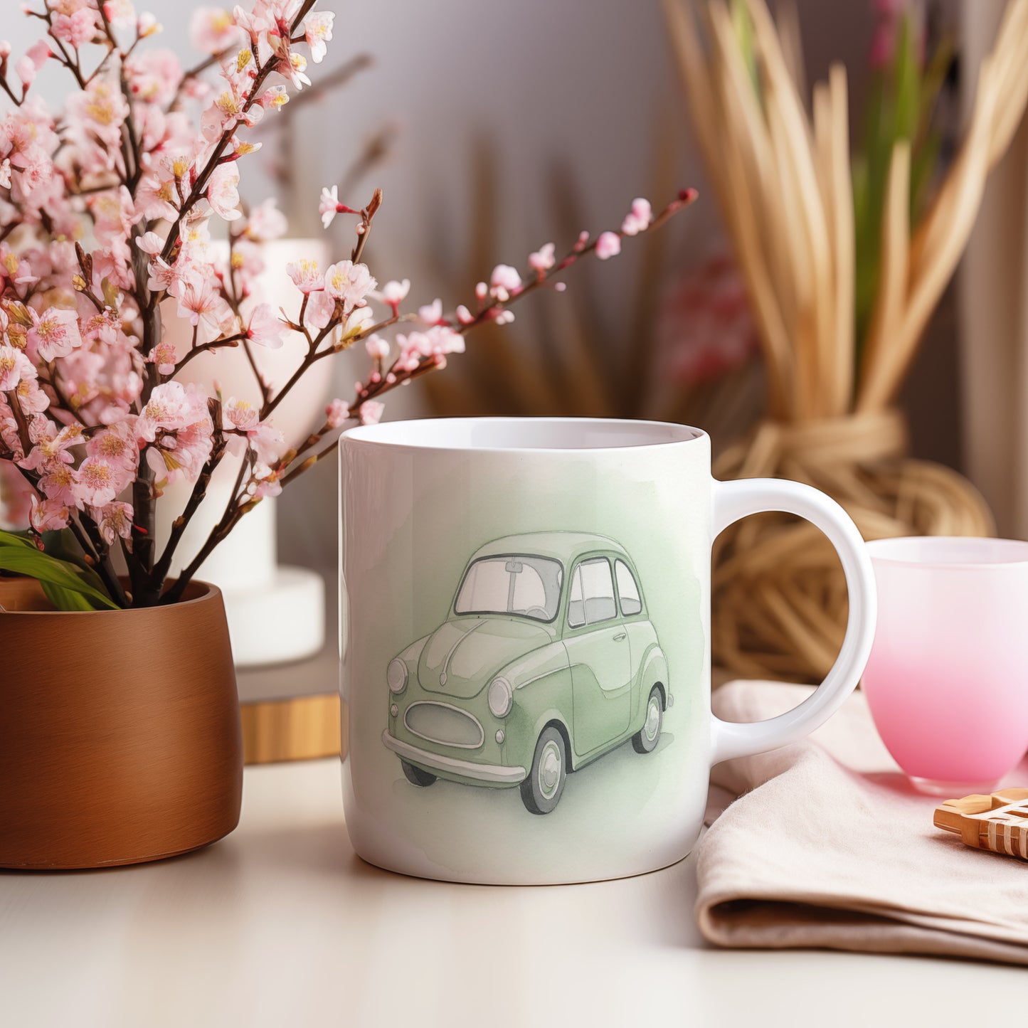 Hrnek s retro autem v zahradě