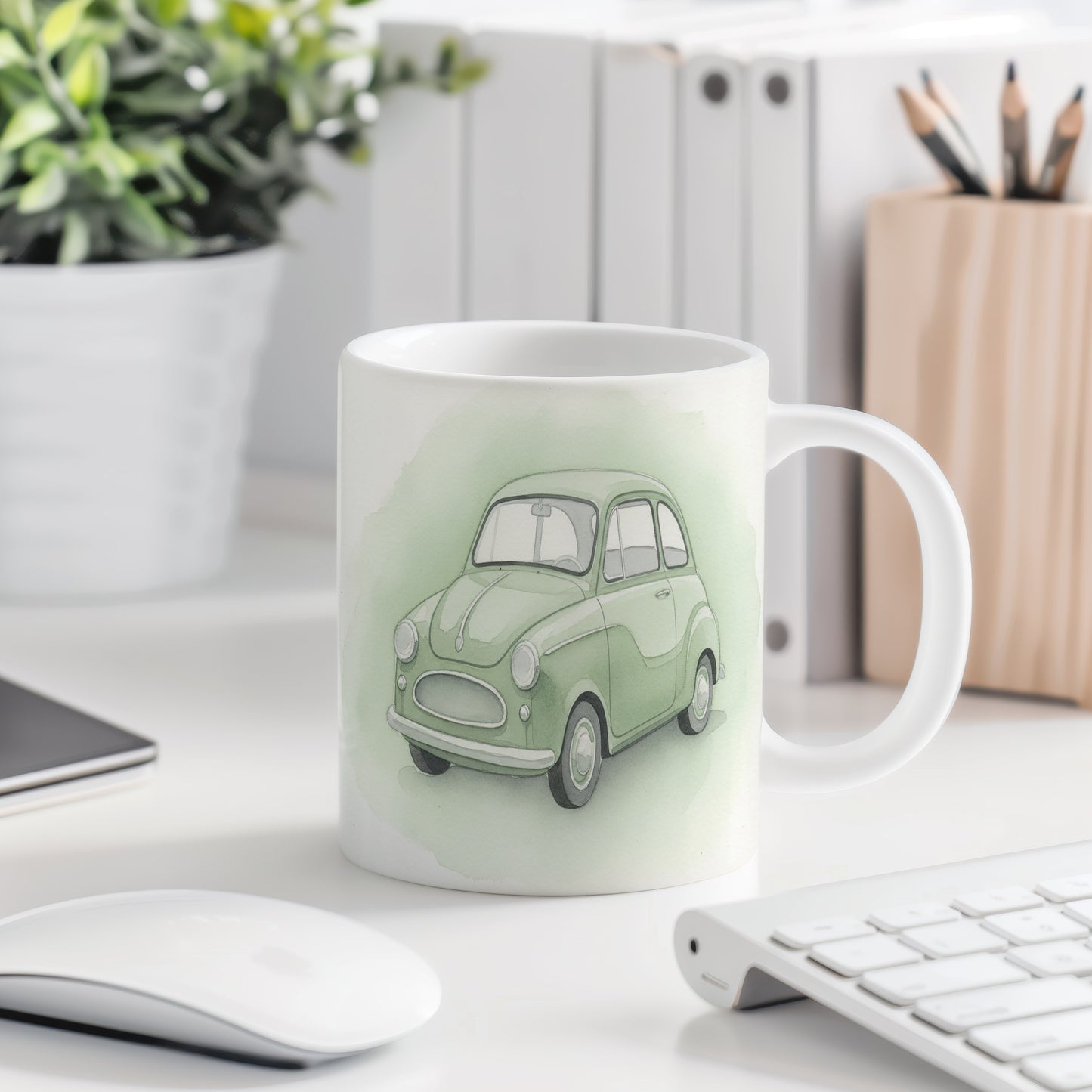 Hrnek s retro autem v zahradě