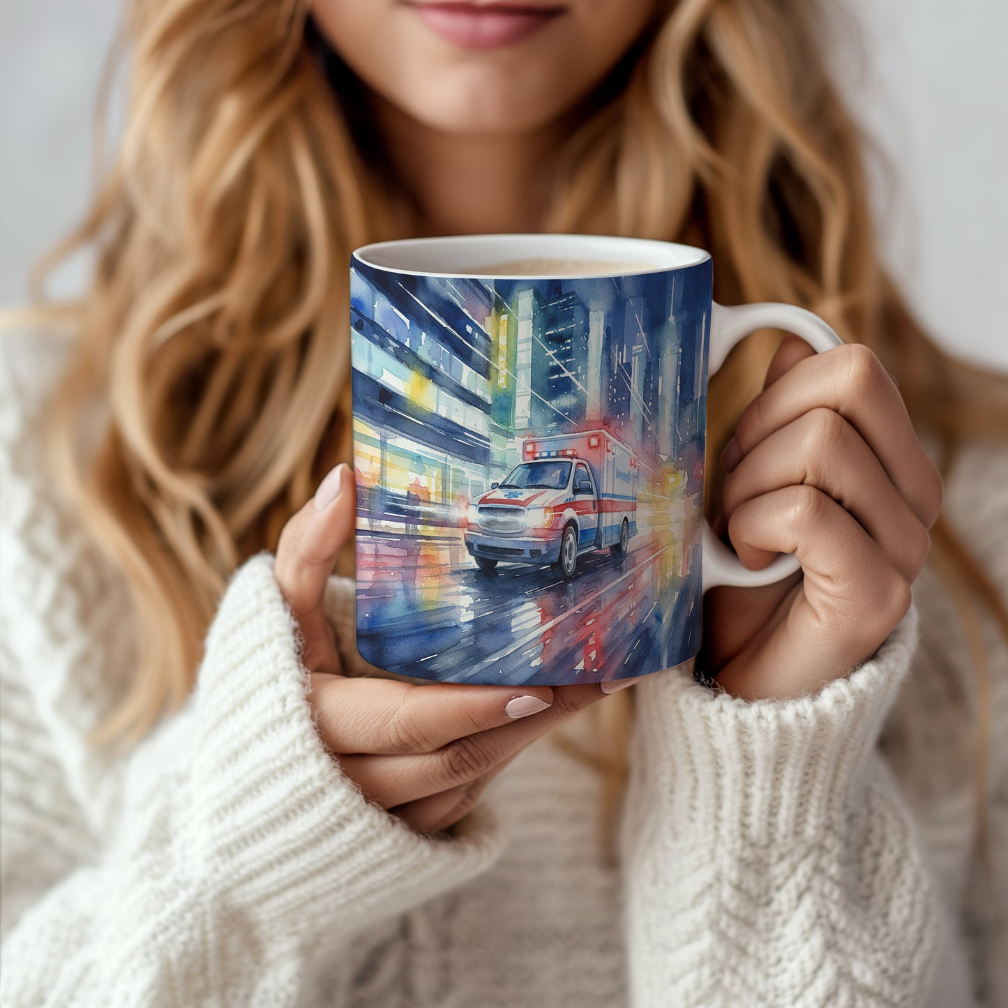 Hrnek s ambulancí v nočním městě