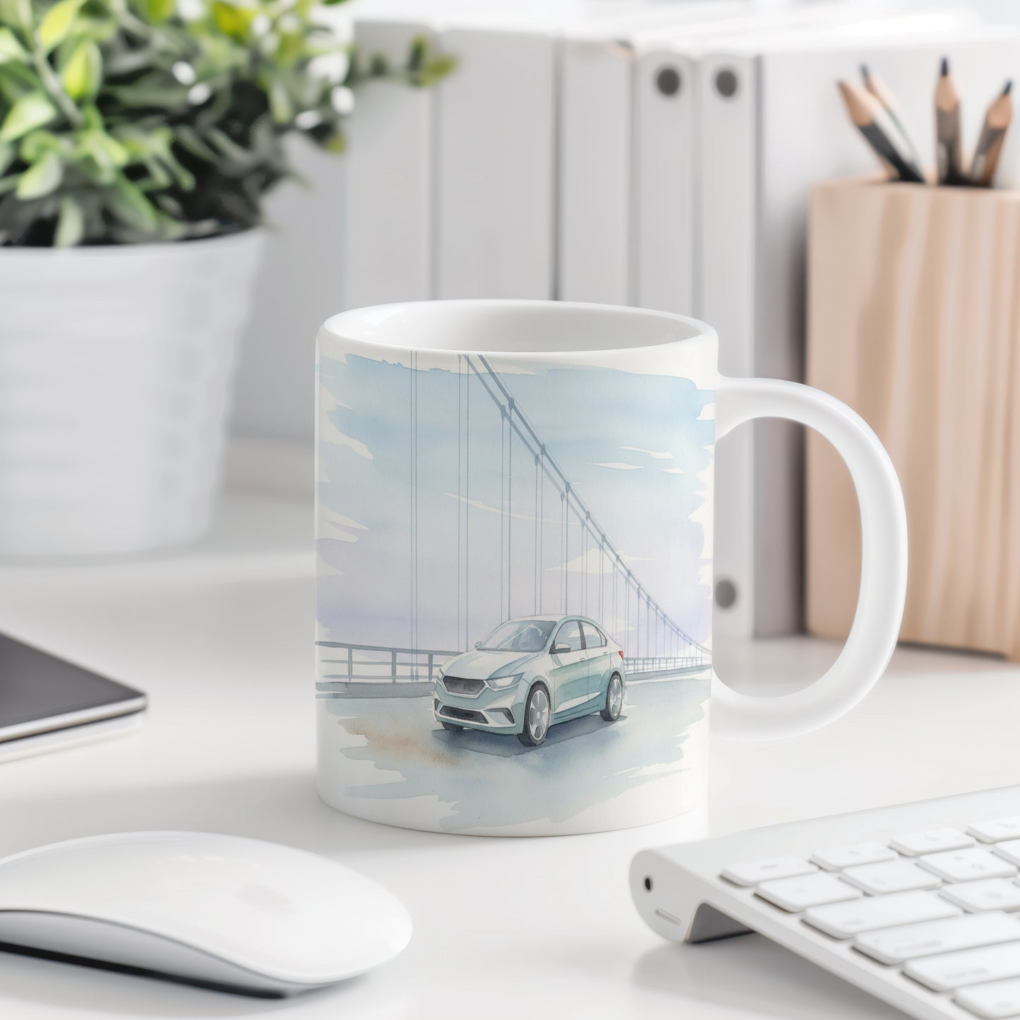 Hrnek s sedanem na mostě