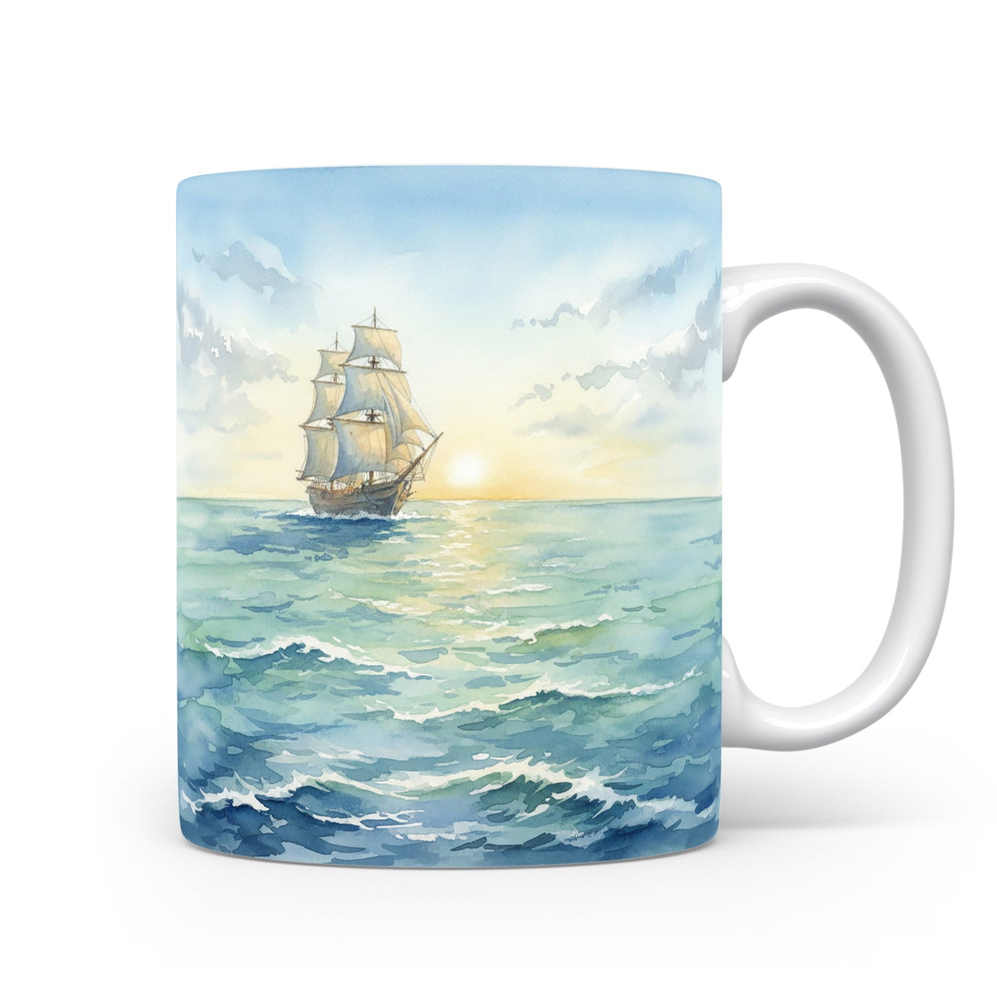 Hrnek s plachetnicí na moři při úsvitu