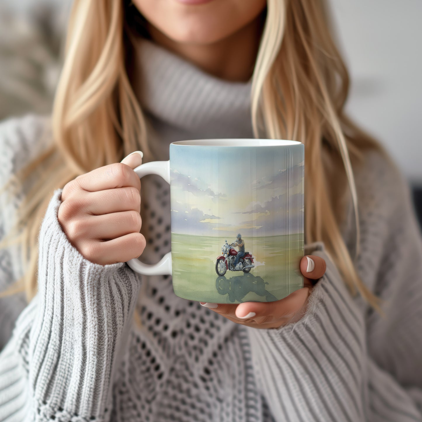 Hrnek s motorkou na horizontu