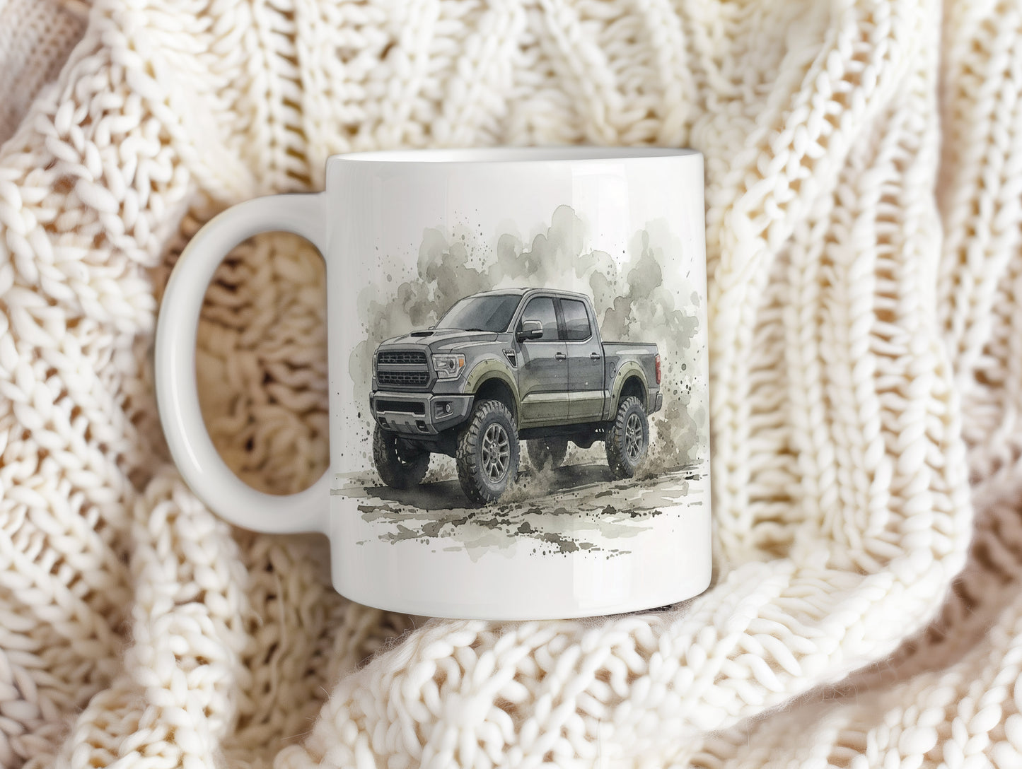 Hrnek s terénním vozem v akci