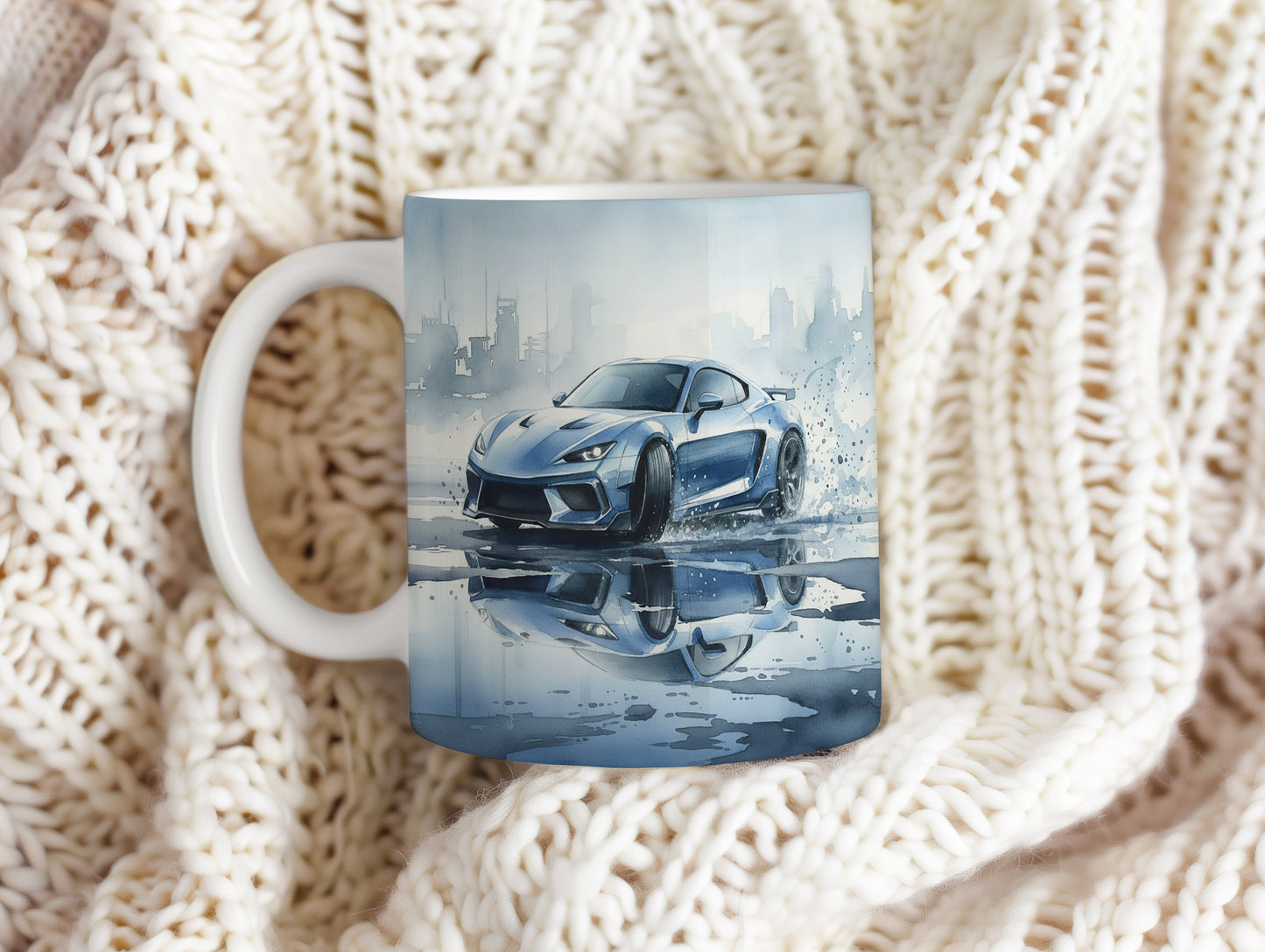 Hrnek s kabrioletem v dešti