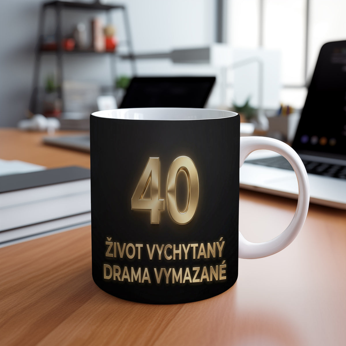 Narozeninový hrnek 40 let – ŽIVOT VYCHYTANÝ DRAMA VYMAZANÉ