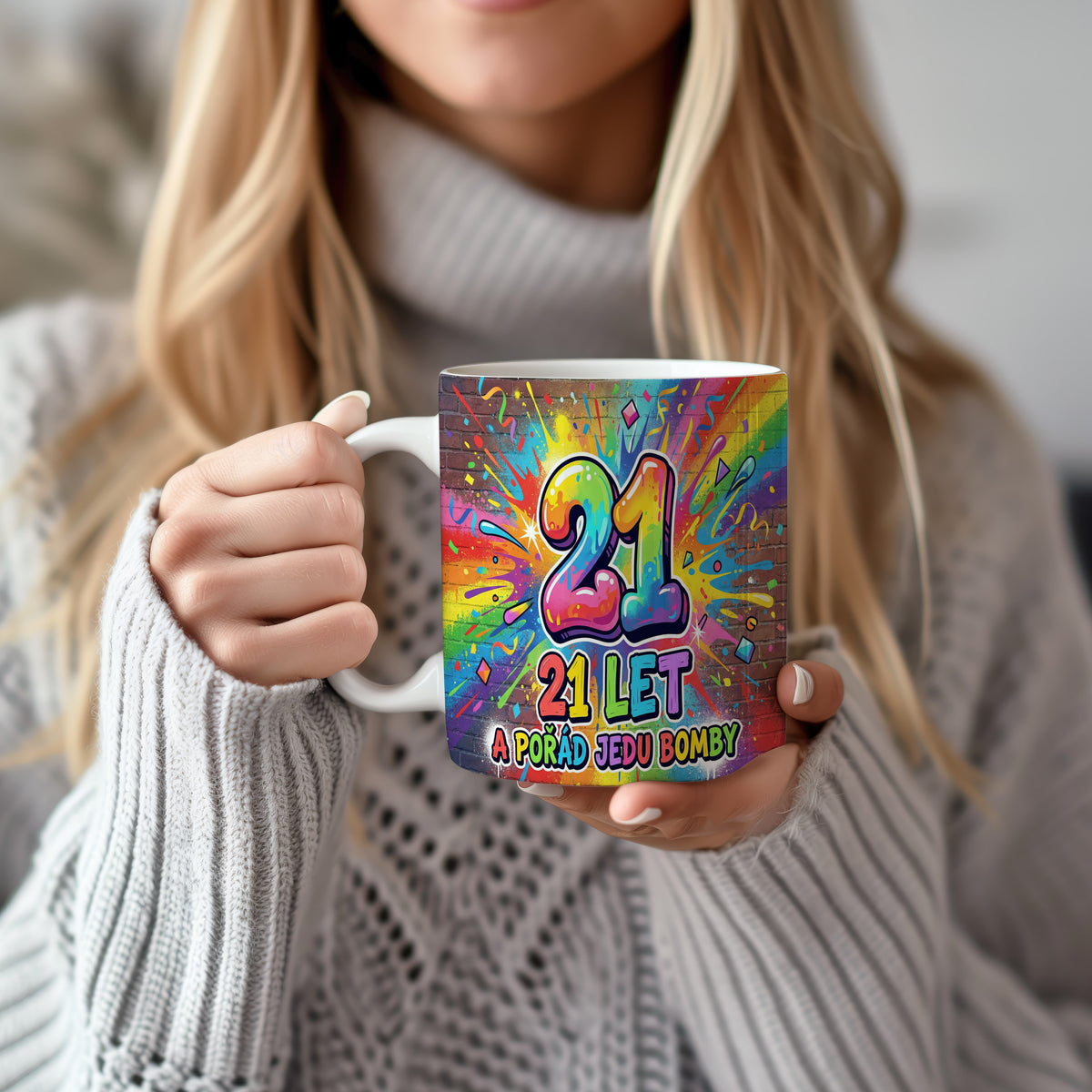 Narozeninový hrnek 21 let – 21 LET A POŘÁD JEDU BOMBY