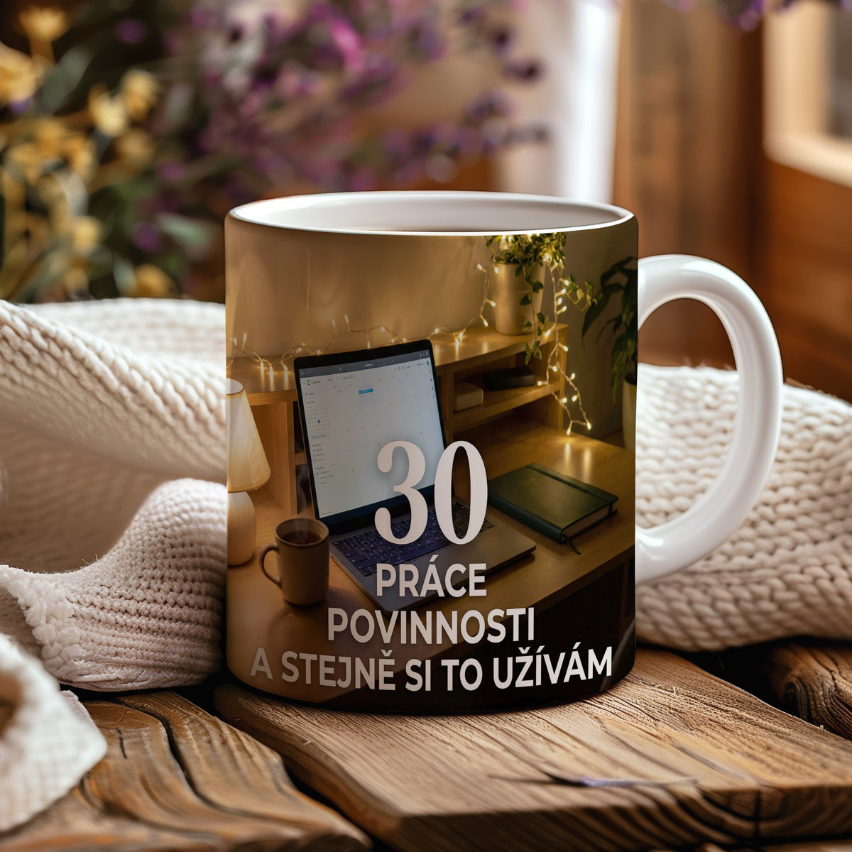 Narozeninový hrnek 30 let – PRÁCE POVINNOSTI A STEJNĚ SI TO UŽÍVÁM