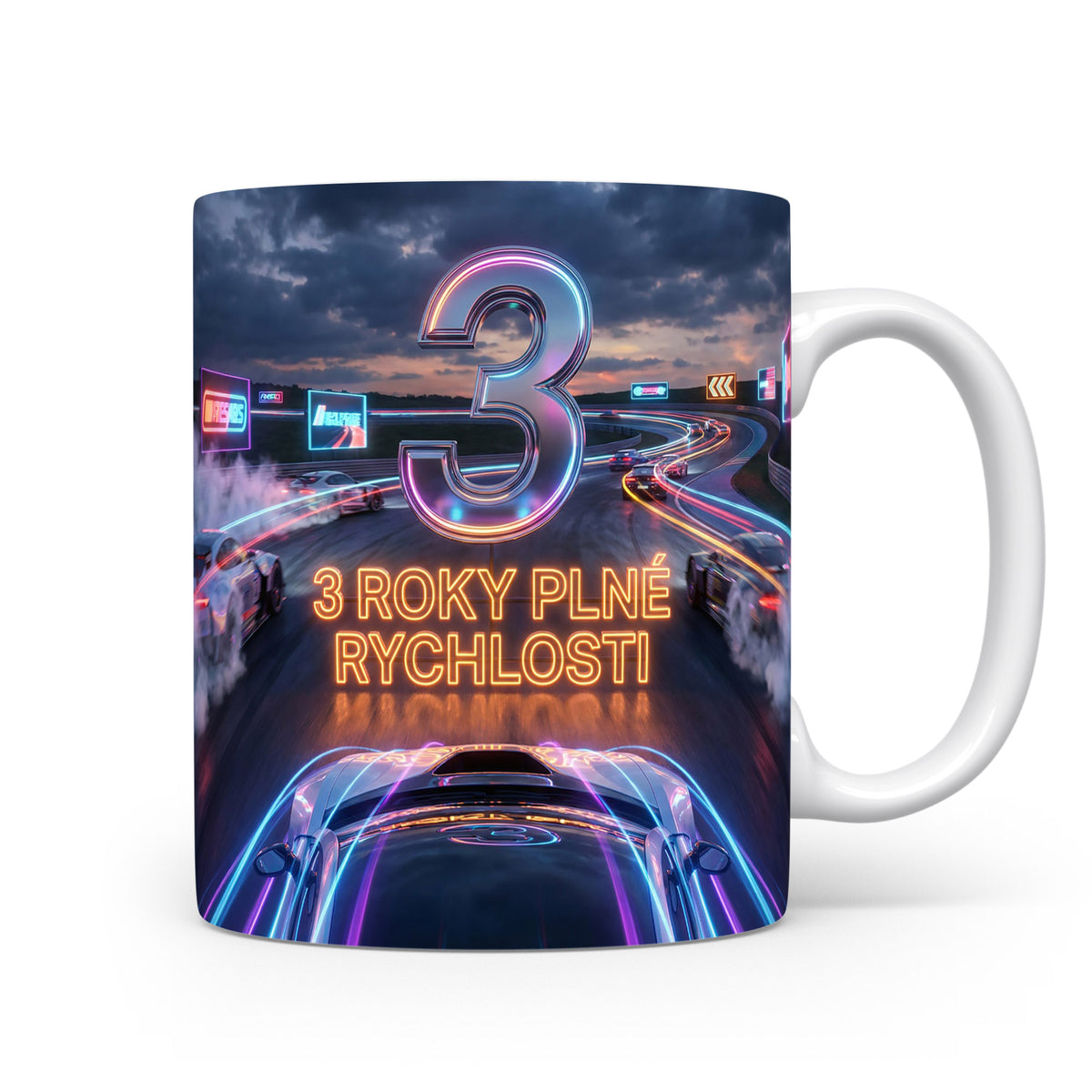 Hrnček s motivem závodní dráhy a číslem 3