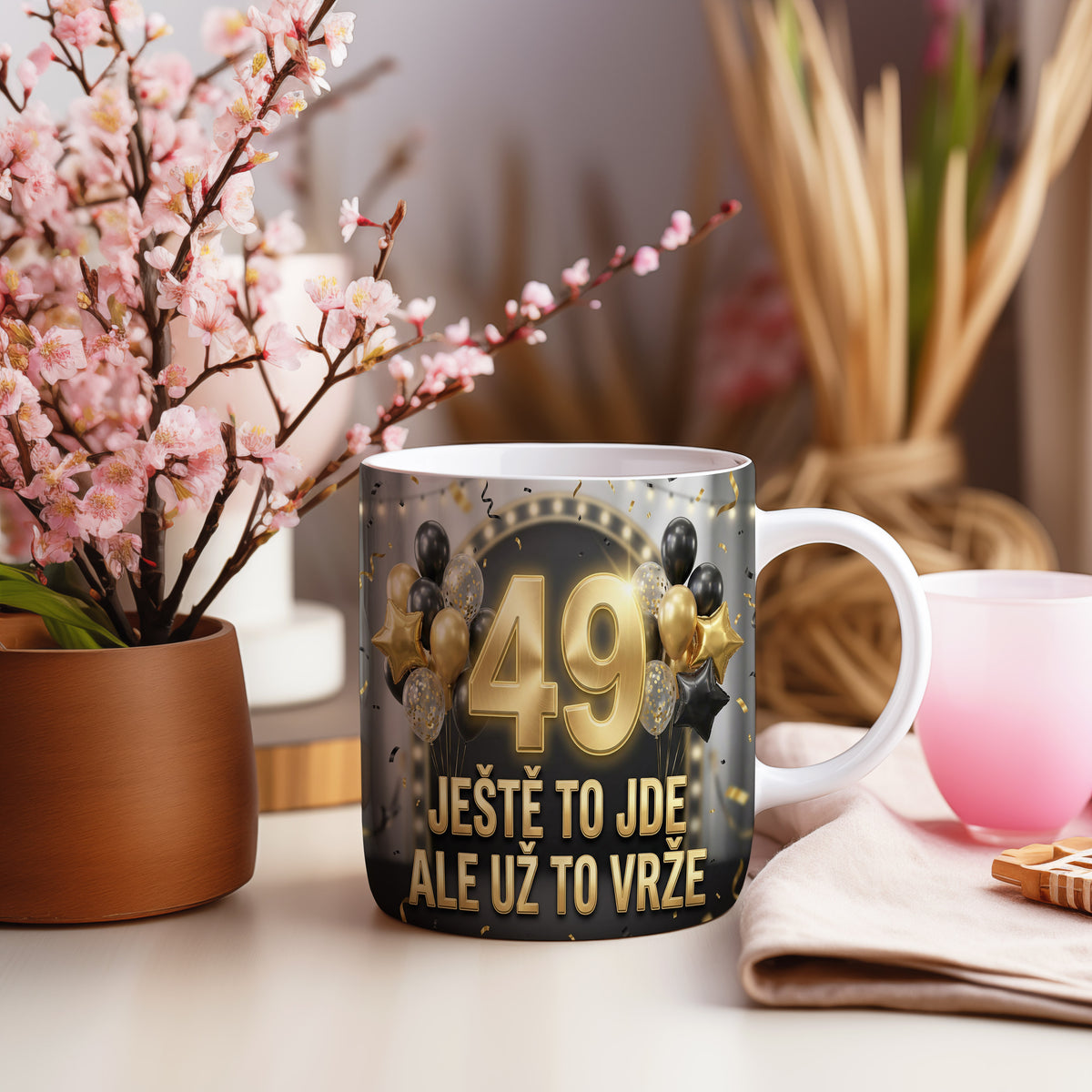 Narozeninový hrnek 49 let – JEŠTĚ TO JDE ALE UŽ TO VRŽE