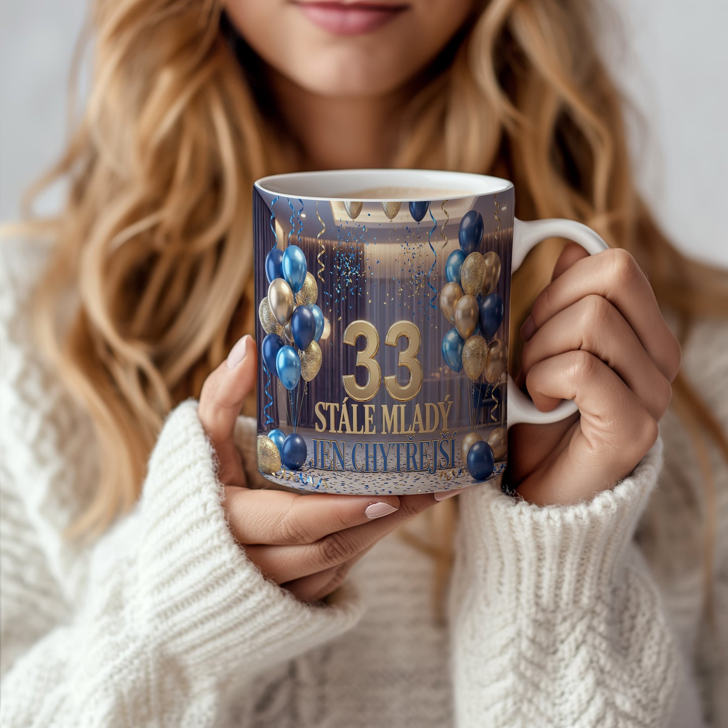 Narozeninový hrnek 33 let – STÁLE MLADÝ JEN CHYTŘEJŠÍ