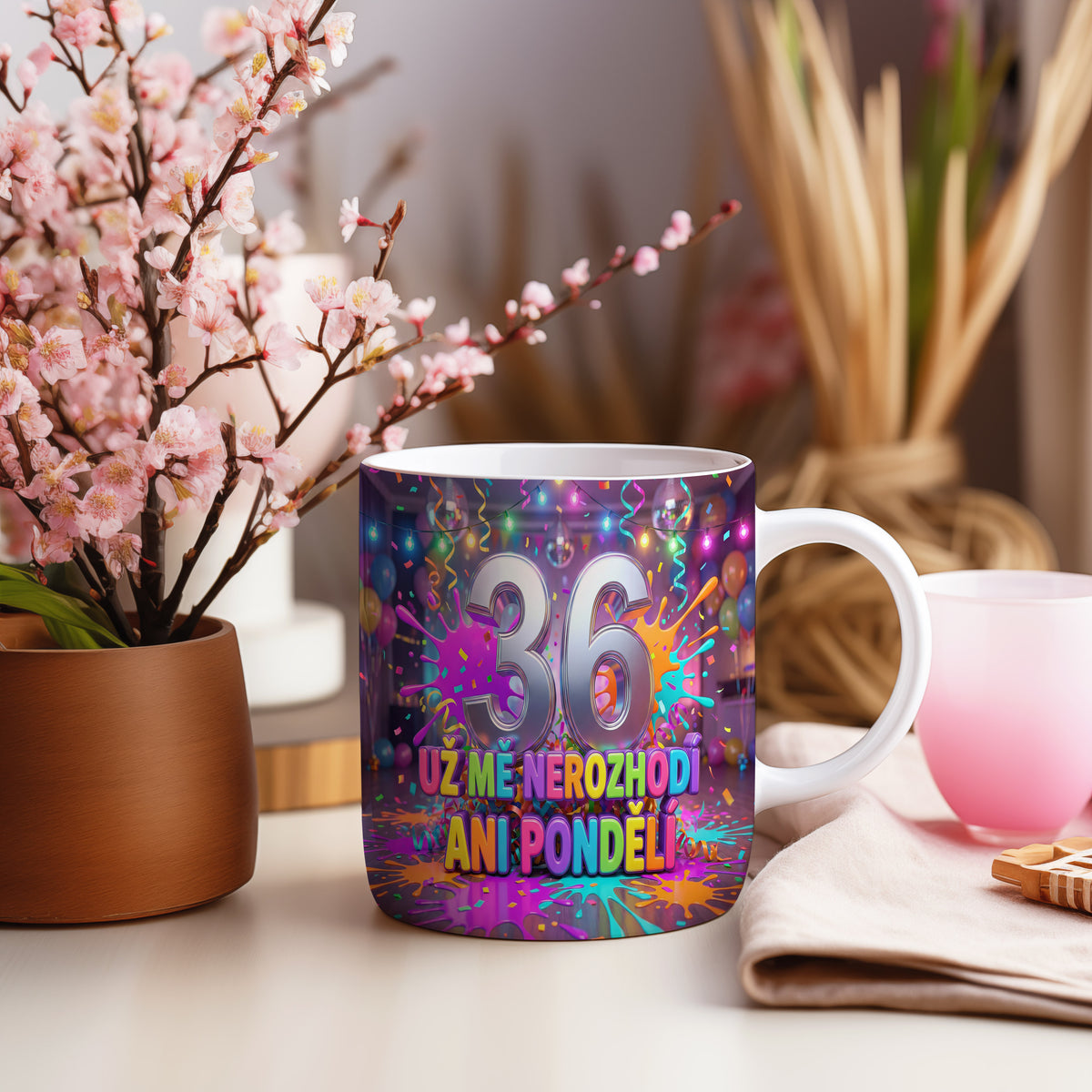 Narozeninový hrnek 36 let – UŽ MĚ NEROZHODÍ ANI PONDĚLÍ