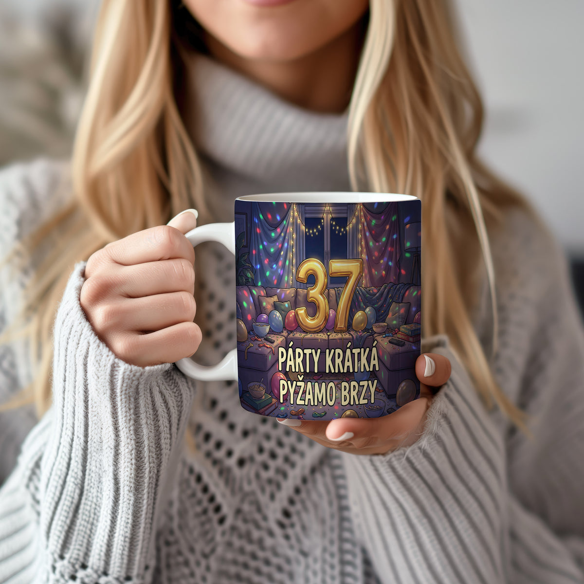 Narozeninový hrnek 37 let – PÁRTY KRÁTKÁ PYŽAMO BRZY