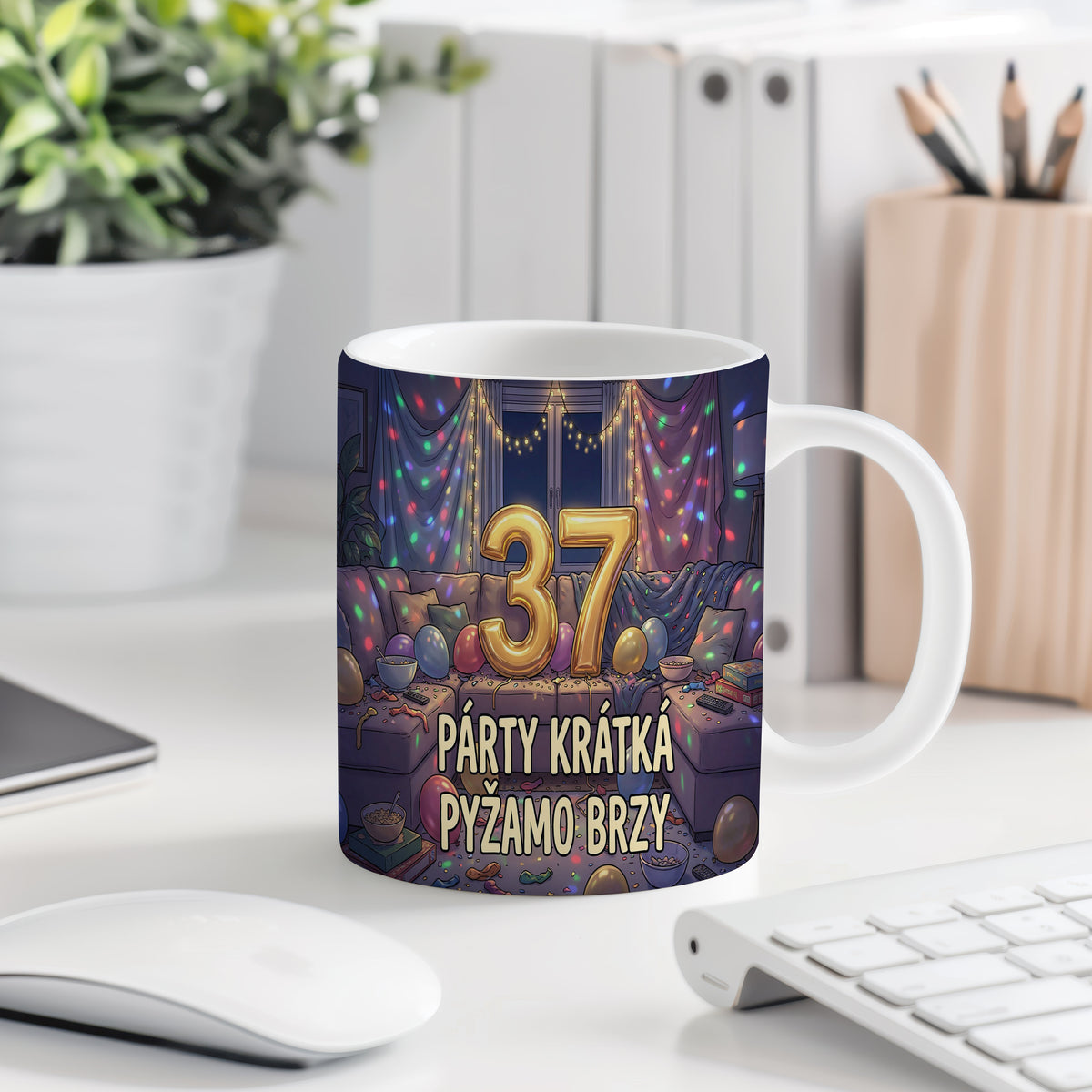 Narozeninový hrnek 37 let – PÁRTY KRÁTKÁ PYŽAMO BRZY