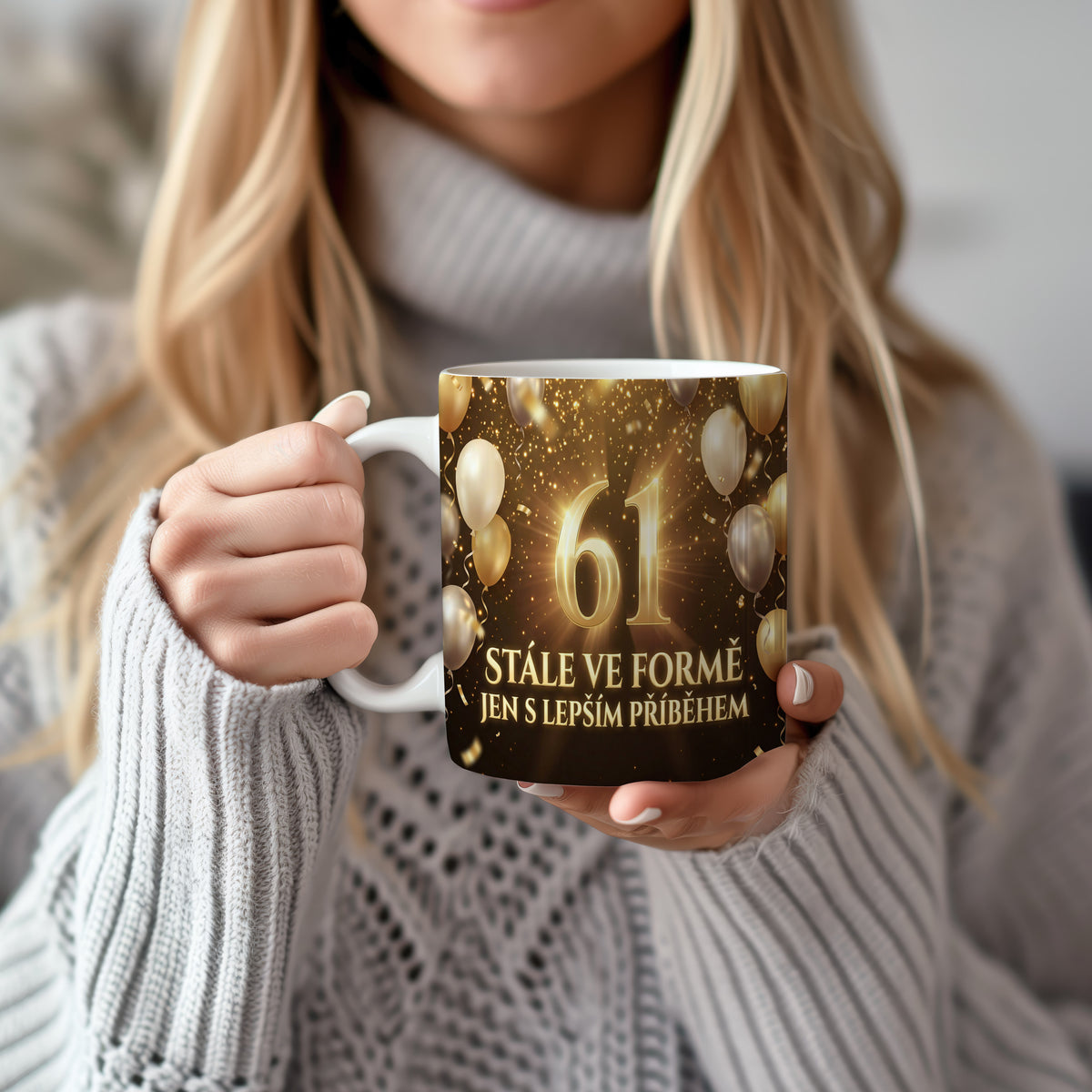 Narozeninový hrnek 61 let – STÁLE VE FORMĚ, JEN S LEPŠÍM PŘÍBĚHEM