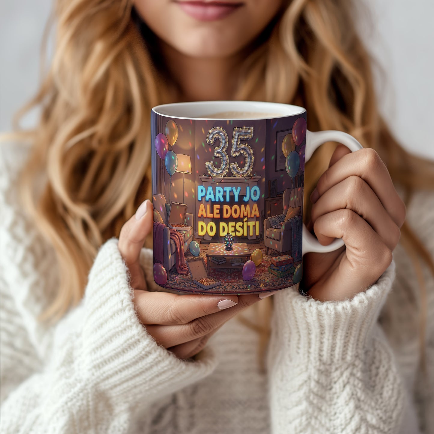 Narozeninový hrnek 35 let – PARTY JO ALE DOMA DO DESÍTI