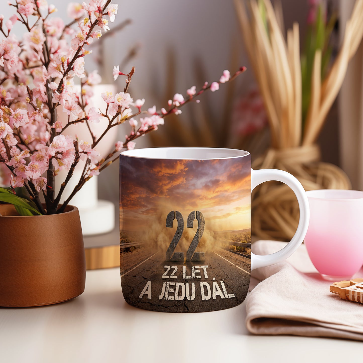 Narozeninový hrnek 22 let – 22 LET, A JEDU DÁL