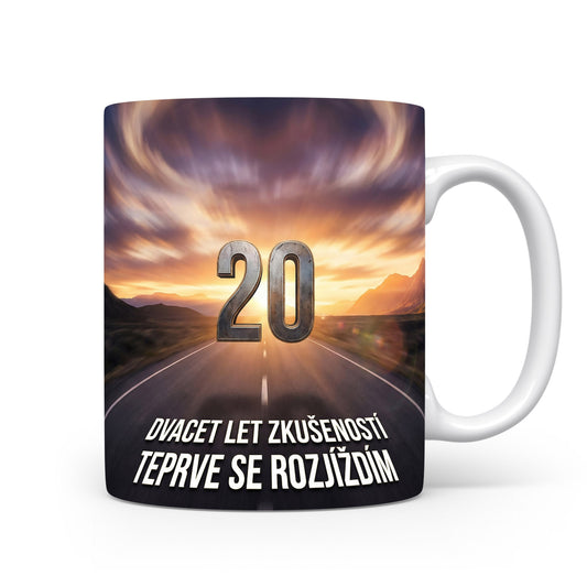 Hrnček s nápisem dvacet let zkušeností