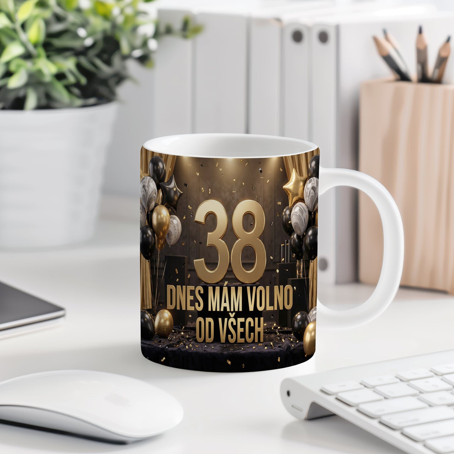 Narozeninový hrnek 38 let – DNES MÁM VOLNO OD VŠECH