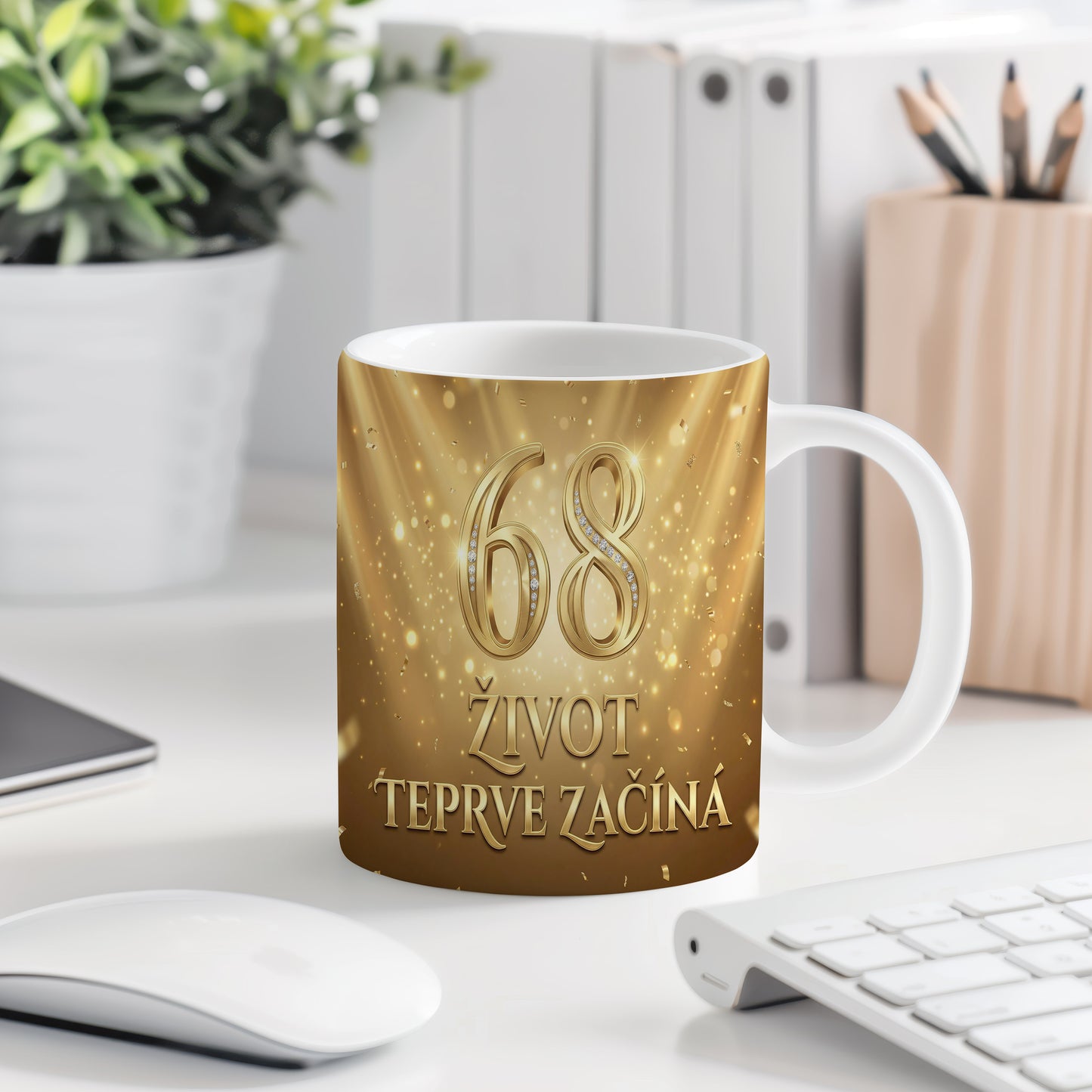 Narozeninový hrnek 68 let – ŽIVOT TEPRVE ZAČÍNÁ